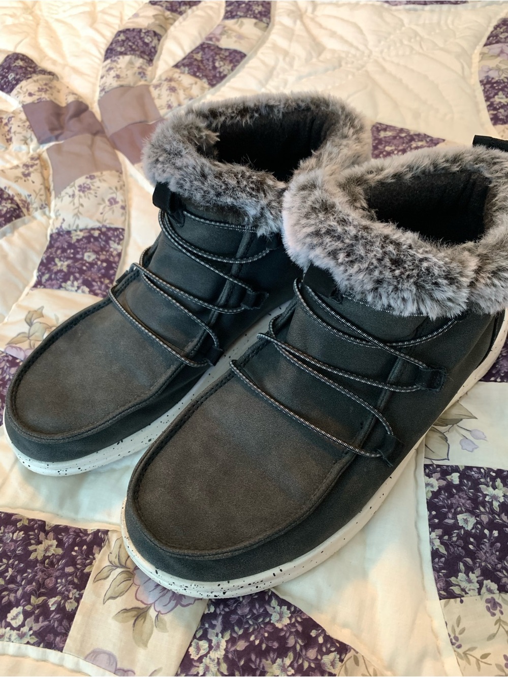 Hey Dude Women's Elouise Gray Faux-Fur Ankle Winter Boots